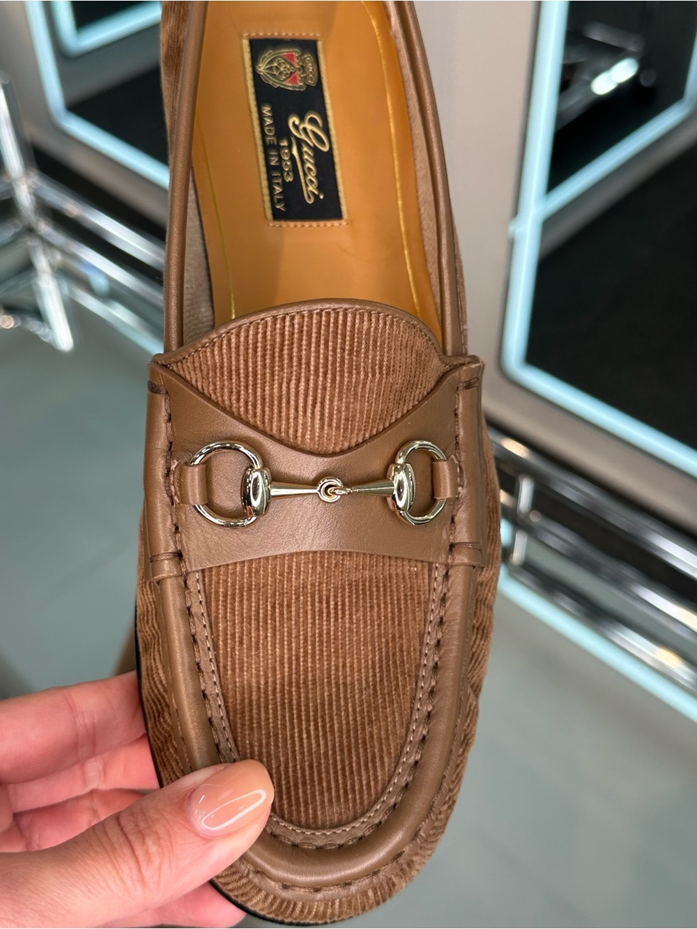 Gucci Corduroy Loafer - Picture 11 of 11